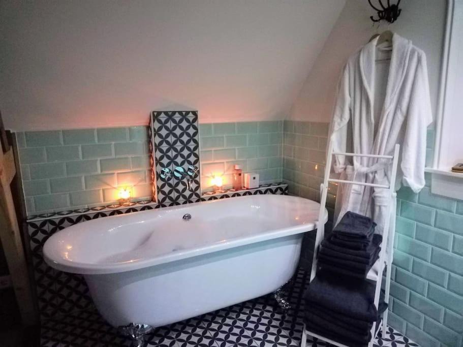 Volledig Gerenoveerde Luxe Gastsuite Met Ontbijt 弗利辛恩 外观 照片